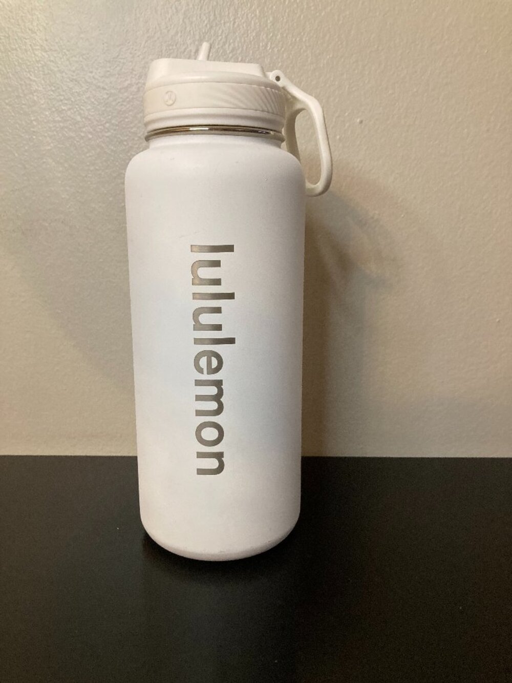 Lululemon White "Back to Life" 32oz Sport Bottle - Metal Bottle With Straw Lid